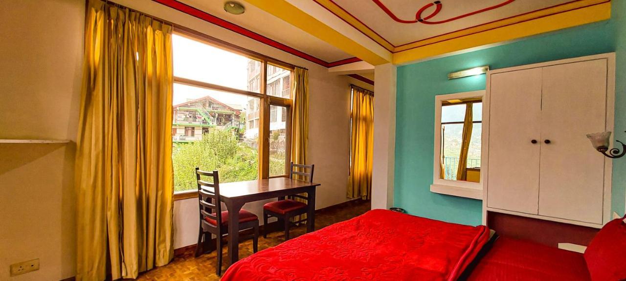 La Vaca India Manali Vandrarhem Exteriör bild